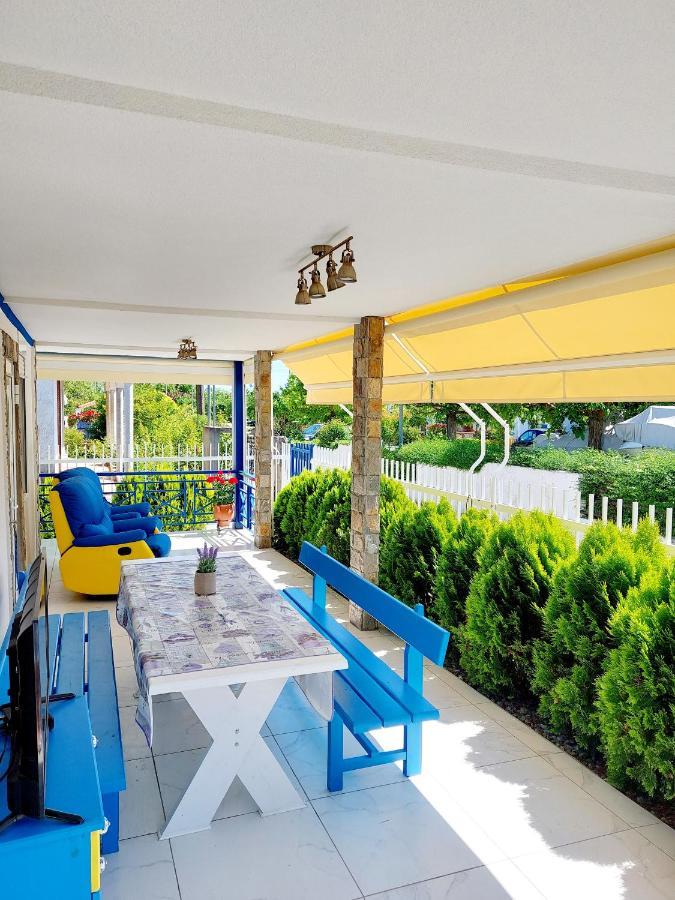 Villa Blue House Nea Kallikrateia Exterior photo